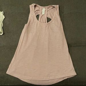 Light purple workout tank top